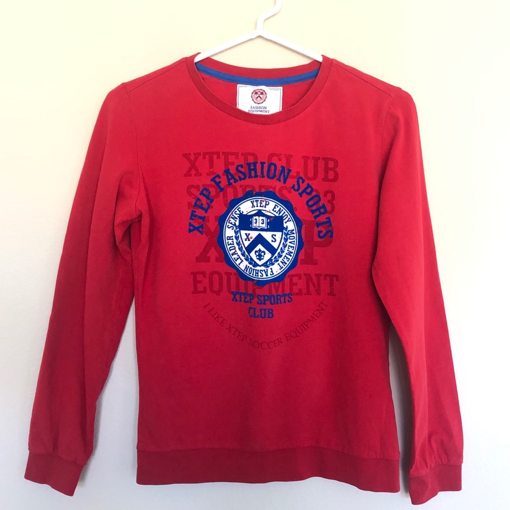 Xtep - Women Sweatshirt with Blue Velvet Lettering